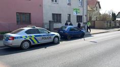 Honička u Prahy. Při zatýkání řidiče se zranili dva policisté!