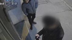Surový útok v centru Brna. Lupič přepadl a okradl tělesně postiženého muže
