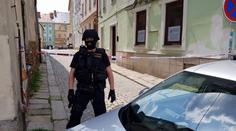 Manévry v Jihlavě: Právníkovi hrozí bombou! Už na něj stříleli
