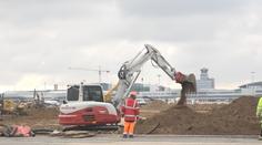 Pražské letiště rekonstruuje ranvej. Okolní obce si stěžují na hluk