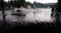Silné bouřky s přívalovými dešti udeří i o víkendu, varují meteorologové