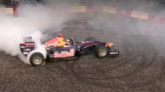 VIDEO: Pekelný tanec s formulí. Vettel slavil druhý titul