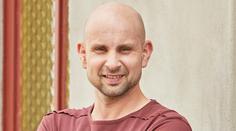 Hvězda Ulice Tomáš Dastlík měl nehodu: Na dálnici naboural vlastní ženu