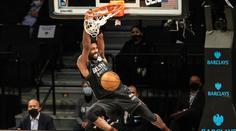 Harden se zranil! Roli přebral Irving a 40 body otočil zápas s Knicks