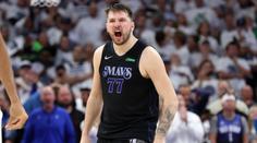 Hvězdný Dončič táhne Dallas. Triple double i rozhodující trojka
