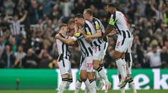 Newcastle sestřelil PSG, šlágr mezi Dortmundem a AC Milán skončil remízou