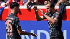 Bayern si v lize spravil chuť, Kane je opět blíže velké trofeji