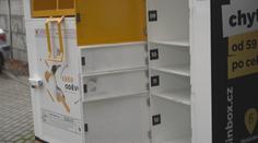 Zloděj na Vysočině vykradl zásilkový automat. Desítku boxů vypáčil
