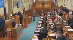 O Senát zabojují dva zkušení politici. Mohou si krást voliče, říká politolog