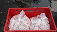 Zásah v pražské tržnici: 210 kilo zkažených vepřových vnitřností!