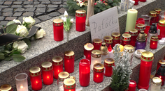 Česko se loučí s Patrikem Hezuckým. U pietního místa jsou desítky svíček