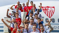 Fotbalisté Sevilly "ukradli" letadlo. Původní pasažéři zůstali na letišti