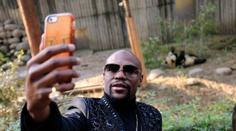 Mayweather se v Číně zamiloval. Adoptoval pandu, jmenuje se Floyd