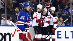 Devils výměna Vaněčka prospěla. V New Yorku vyhráli i podruhé a srovnali sérii