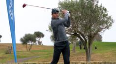 Nadal je všestranný sportovec, tentokrát vzal do ruky golfovou hůl