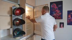 Litomyšl nabídla staré semafory zdarma. Lidé se po nich mohou utlouct