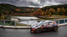 Po české části Středoevropské rallye je Cais v první desítce. Kohn vede WRC3