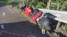 Motorkáři vletěla do přilby vosa. Zpanikařil a při nehodě přišel o nohu