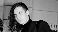 Hudební legenda Nick Cave v slzách. Přišel o druhého syna