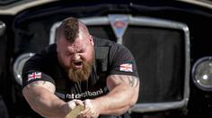 Rozdíl neuvěřitelných 60 kg. Nejsilnější muž světa by měl boxovat s Paulovým přemožitelem