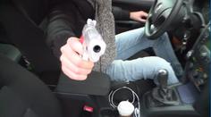 Řidiči se pohádali o místo. Jeden na druhého vytáhl pistoli!