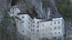 KOŘENÍ: Hrad ve skále