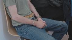 Muž z Hradce je znovu ve vazbě. Vyhrožoval policistům i úředníkům