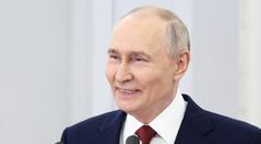 Putin se nečekaně objevil v davu lidí. Prozradil o Rusku víc, než by chtěl