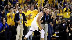 Curry zářil a dovedl Golden State k prvnímu vítězství