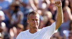Dojemné loučení. Hewitt se ctí naposledy zamával Wimbledonu