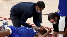 VIDEO: Moře krve a osm štychů! Hvězda Clippers dohrála po ráně loktem!