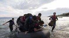 V oblíbeném turistickém ráji Čechů protestují stovky uprchlíků!