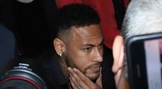 Neymarův rok blbec: Problémy se kupí, může za to snad karma?