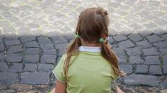 Muž (51) měl doma harém malých děvčat. Jednu dostal darem!