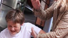 Fyzické tresty dětí: Je čas je zakázat, nebo jsou v pořádku? ANKETA