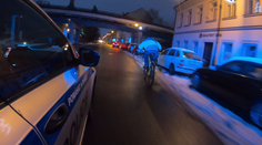 Zloděj si vyzkoušel triatlon. Před policií ujížděl na kole, běžel i plaval