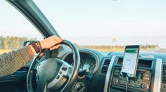 Můžou vibrace od motoru poškodit váš telefon? Apple varuje hlavně motorkáře