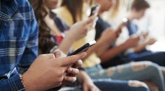 Britský průzkum: Teenageři nečtou tradiční zprávy. Hledají je na instagramu
