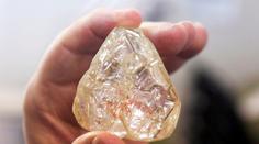Tento diamant zachrání život celé vesnici! Prodal se za obří sumu