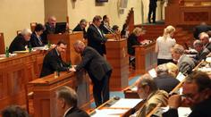 Bitva o Senát: Toto jsou kandidáti do Senátu ve vašem obvodu