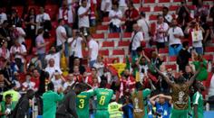 Gesto Senegalců po výhře nad Polskem: To by měl dělat každý!