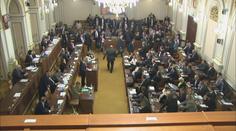 Opozice chce poslancům omezit imunitu. Podpořit ji může SPD