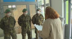 Situace s covidem v Česku se zhoršuje. V některých nemocnicích pomáhají vojáci
