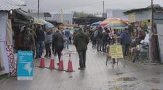 Češi ve velkém vyrazili na polské tržnice. Vykoupili, co se dalo