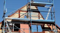 Máte starší dům? Ministerstvo dá na renovace 55 miliard korun