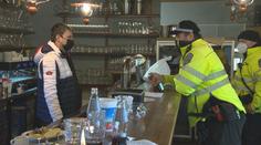 Úřadům došla trpělivost s otevřenou hospodou, personál odvedla policie