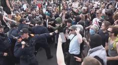 V Británii pokračují nepokoje. Policie očekává krušnou noc