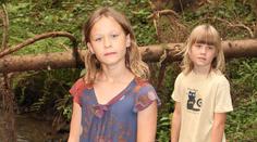 Barušku (10) a Marušku (8) konečně našli. Po dlouhých devíti dnech!