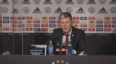 Některé hráče jsme trošku hodili do vody, přiznává kouč Šilhavý