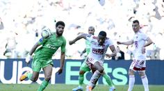 St. Étienne po výhře drží šanci na udržení. Lille padlo s Lens